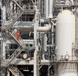 qatar  factories